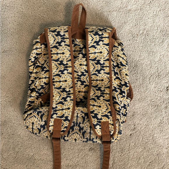 Patterned backpack - Picture 2 of 3